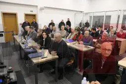 Во судницата во Идризово денеска продолжува судењето за пожарот во дискотеката „Пулс“ во Кочани, во кој загинаа 63 лица, меѓу кои и деца, а над 200 беа повредени. Судењето треба да продолжи с