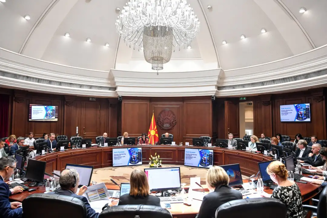 На редовната, 171 седница, Владата го утврди Предлогот за пристапување кон измените на Уставот, а донесе и одлуки што се однесуваат на локалитетот Иловица, како и за натамошна поддршка на дом