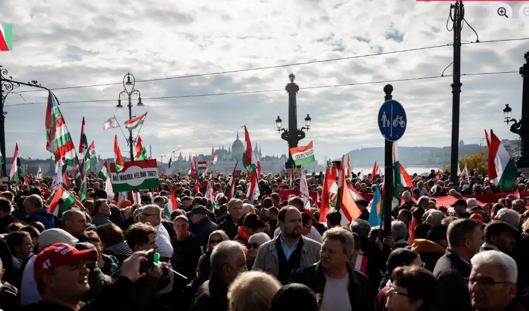 Марш на мирот Будимпешта фото:ФБ Орбан