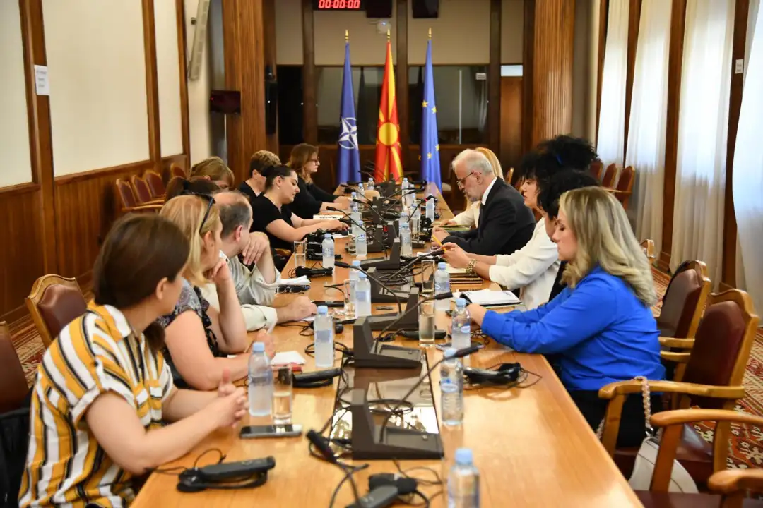 Собранието на Република Северна Македонија во секој момент е подготвено да ја почне постапката за уставни измени, изјави денеска претседателот на Парламентот Талат Џафери на брифинг со новина