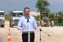 Sot, nga këtu – nga zemra e Pollogut – po e dërgojmë përgjigjen më të fuqishme për të gjithë skeptikët dhe për të gjithë ata që për vite me radhë flisnin, por nuk bënë asgjë: ne nuk japim pre