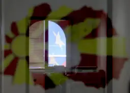 Негативна реторика и напади кон спротивната страна ќе бидат карактеристични и за оваа кампања за парламентарните избори, што може да се согледа и од секојдневните партиски препукувања, на еде