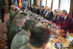 комисија за одбрана на средба со асоцијацијата на воени аташеа