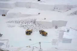 Сања Божиновска посета Мермерен Комбинат Прилеп