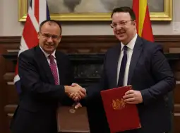 Македонија, Британија, договор