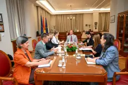 Гаши и Михалкова Шутиакова