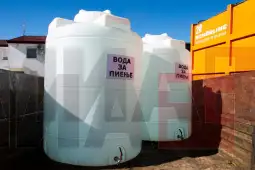 Од денеска граѓаните на Струмица и шест населени места со вода за пиење ќе се снабдуваат преку 25 апарати поставени во сите училишта и детски градинки, а се обезбедени и 25 канистри со вода з