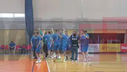 Ракометарите на ГРК Охрид ја постигнаа и седмата победа сезонава во ЕХФ Европскиот куп откако попладнево во Атина го победија Олимпијакос во првиот четвртфинален натпревар со 31:26