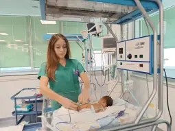 Директорката на ГАК: Итно ни требаат доктори и сестри на Одделението за предвремено родени бебиња Таа работа е исклучително тешка, борбата за живот на дете од 500-600 грама е огромна одговорност за вработените, подвлече директорката на ГАК.