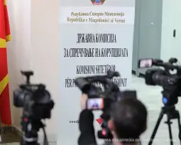 Загрижувачки е податокот дека од одговорите што ги добивме од институциите произлезе дека повеќе од 50 проценти од предложените активности воопшто не се започнати односно 53 проценти од актив