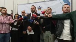 – Çmimet nuk do të ngrihen, por do të kufizohet marzha bruto e fitimit e qindra produkteve ushqimore bazë deri në 10 për qind, njoftoi sot ministri i Ekonomisë dhe Punës, Besar Durmishi.