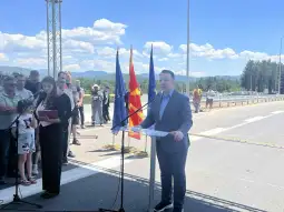Пуштањето во употреба на првата делница од автопатот Кичево-Охрид во должина од 20 километри е показател за посветеноста и работата на оваа Влада, смета вицепремиерот и министер за транспорт 
