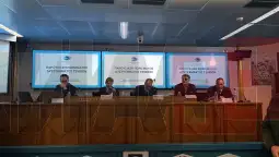 Низа пропусти и недостатоци во грчката железница;  унштени податоци и докази на местото на несреќата;  можно присуство на непознато гориво што ја создаде огнената топка по судирот двата воза;