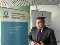 Заменик- претседателот на Владата Бојан Маричиќ, кој во грчката метропола учествува на меѓународна конференција за ЕУ перспективата на Западен Балкан, во разговор со дописничката на МИА од Ат