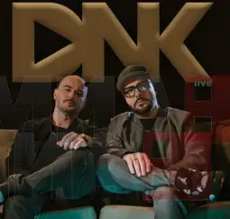 Владимир Блажев-Панчо од групата ДНК има изгореници на лицето и на раката и е на кислородна поддршка, но е свесен изјави за МИА Васко Спасоски од тимот на бендот, по пожарот кој сношти изби в