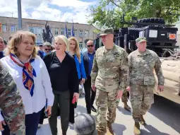 Defence Minister Slavjanka Petrovska and the US Ambassador Angela Aggeler attended a display of military equipment part of the military exercise ‘Immediate Response 23’ in Kavadarci on Sunday