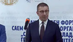 Премиерот Христијан Мицкоски денеска изјави дека вчера имал консултации во врска со пријавата од новинарот и публицист Владимир Перев (80), дека бил објект на вербален и физички напад од непо