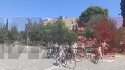 Акропол туристи Атина