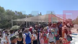 Акропол туристи Атина