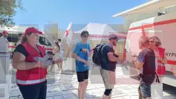 Акропол туристи Атина