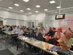 судење адитив