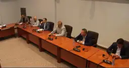 Средства во износ од 2.000.000 денари за изработка на идејно решение и почнување активности за изградба на спомен обележје за починатите во пожарот во Кочани треба да се одбезбедат со Предлог