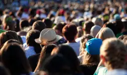 Бројот на живородените деца во второто тримесечје од 2020 година, во споредба со истиот период од претходната година, е намален за 6.5 % и изнесува 4 596, соопшти Државниот завод за статистик