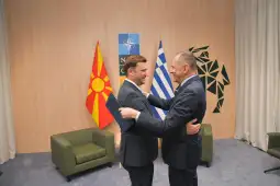 Министерот за надворешни работи Бујар Османи, во рамките на учеството на Самитот на НАТО во Вилнус, денеска имаше средба со шефот на дипломатијата на Грција Јоргос Герапетритис.
