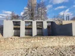 Градоначалникот на Општина Дебрца, Зоран Ногачески, појасни дека дел од активностите на терен се веќе завршени, а останатите се во завршна фаза, кога станува збор за трасата во рамки на Општи