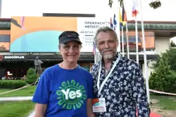 Мони Дамевски со Ерика Адис