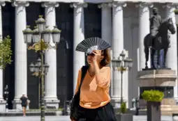 жешко, топло, време, ЕПА Сончево и многу топло со мала до умерена локална облачност. Ќе дува слаб до умерен ветер од северен правец. Минималната температура ќе биде во интервал од 10 до 19, а максималната ќе достигне