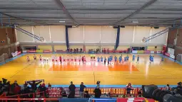 Спортската сала „Јанис Котакис“ во атинската населба Илиуполи е подготвена за првиот четвртфинален натпревар од ЕХФ Европскиот Куп меѓу ГРК Охрид и домаќинот Олимпијакос, јави дописничката на