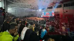 Претседателскиот кандидат на коалицијата „Вреди“ Арбен Таравари ја претстави својата програма на централен митинг во тетовската општина Желино. Тој во својот говор се осврна на релациите со К