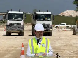 Не е доволно само постојано да говориме за важноста на Коридорот 8 и за поврзувањето на државата со регионот, туку потребно е зборовите да ги преточиме во дела. Денеска говореа делата и покра