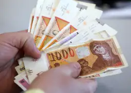  Собранието со 90 гласа „за“, без ниту еден „воздржан“ или „против“ денеска ги изгласа измените на Законот за минимална плата, кои треба да овозможат нејзино покачување од сегашните 15.200 де