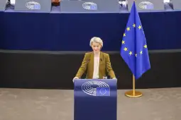 Во услови кога традиционалните медиуми се борат за опстанок и кога деновите кога во многу рурални области излегувањето на локален весник се носталгично сеќавање, се создададоа многу „новински