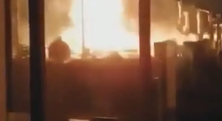 Најмалку четири лица се повредени во силната експлозија и пожар во фабрика во Тарагона (ДПЛ)
