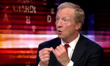 Чуден симбол на раката на демократски кандидат за претседател на САД