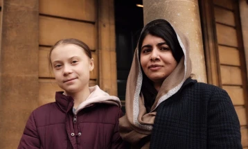 Грета Тунберг се сретна со нобеловката Малала Јусуфзаи