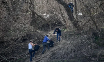 За 12 часа спречени над 1.800 обиди за нелегален влез во Грција