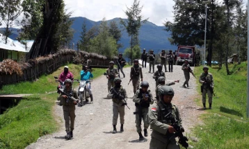 Војници убиле тројца полицајци во индонезиската провинција Папуа