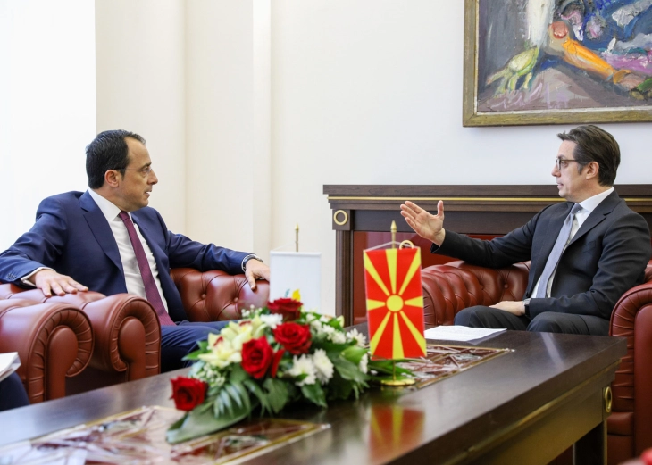 Претседателот Пендаровски се сретна со кипарскиот МНР Никос Христодулидес