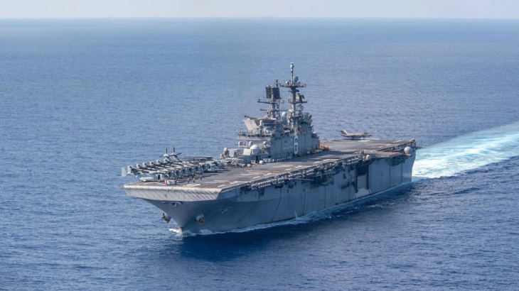 Воени бродови на САД и Австралија впловија во спорните води на Јужно Кинеско Море