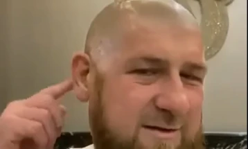 Кадиров ја избричи главата после повикот за отворање на берберниците