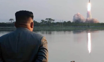 Ли: Севернокорејскиот лидер најверојатно е повреден при лансирање на ракета