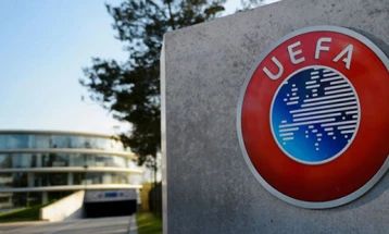 УЕФА не го коментира предвременото прекинување на францускиот шампионат