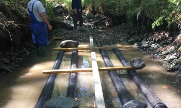 Акција за обезбедување дополнителни количини вода за пиење во Негорци