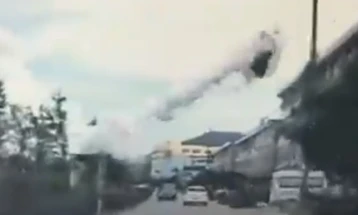Најмалку десет загинати при експлозија на танкер во Кина (видео)