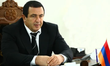 Судири во Ерменија, претрес во канцеларијата на опозицискиот лидер