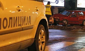 Во прекин патот Прилеп-Крушево поради сообраќајка кај село Славеј